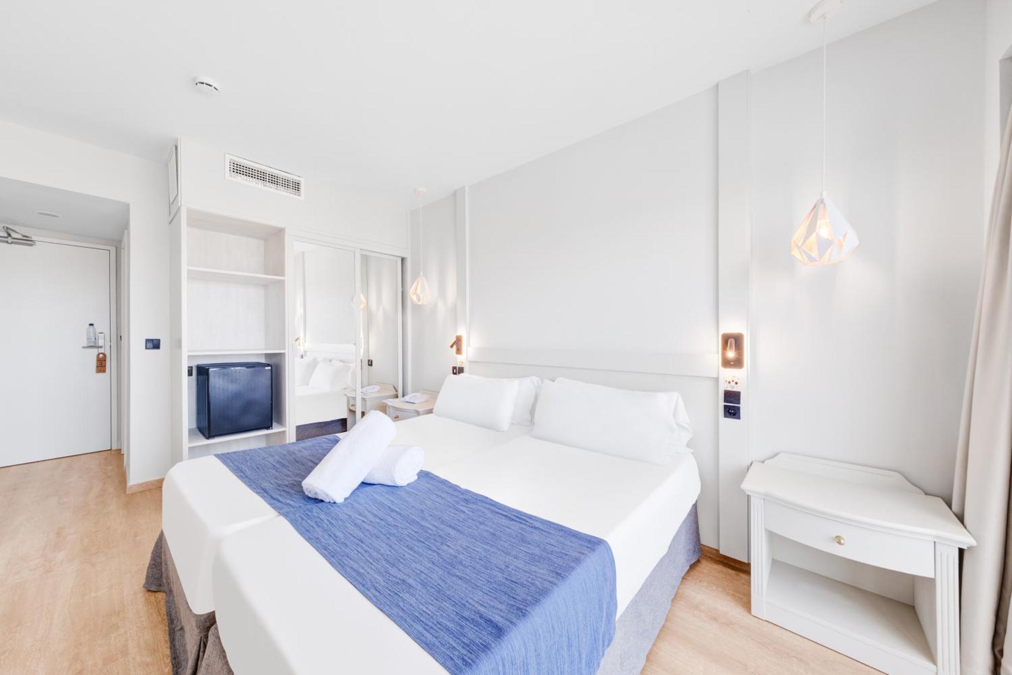 Hotel Viwo Eda Porto Cristo Habitación foto